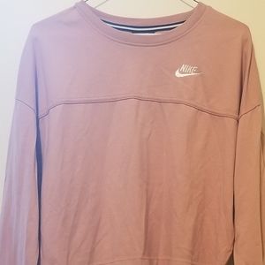 Light weight long sleeve Nike crop top